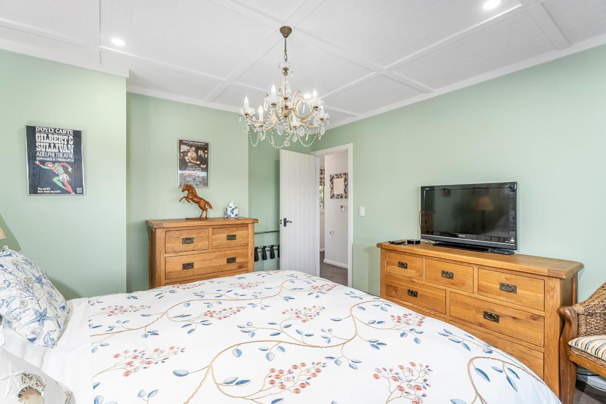 Bayview Valley Lodge Bed & Breakfast Whitianga Dış mekan fotoğraf